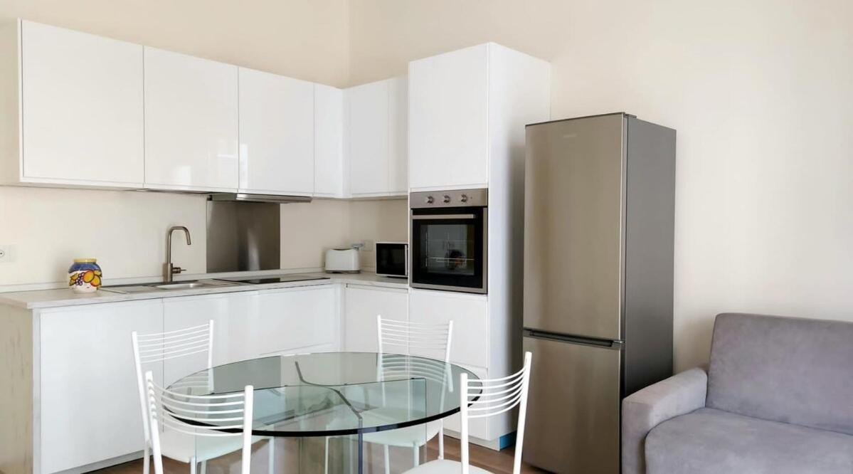 Center With Terrace * Milano