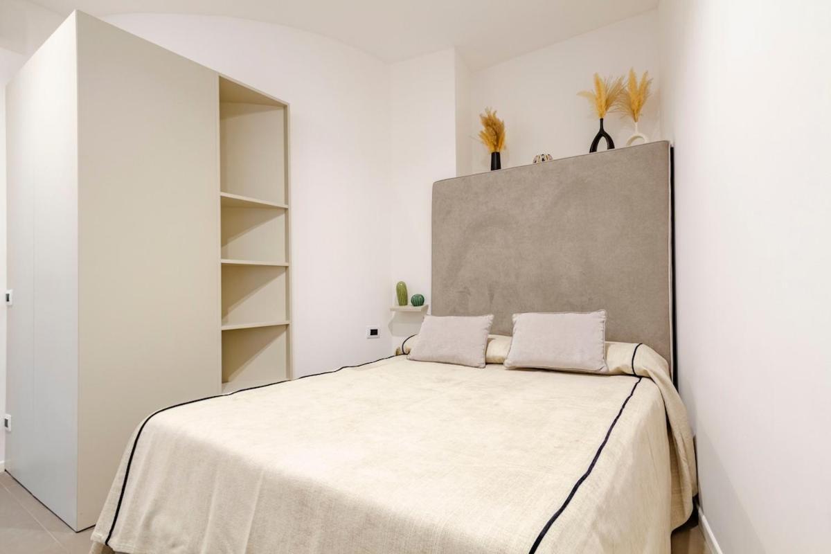 Duomo Stylish Double Near Metro Apartment Milan
