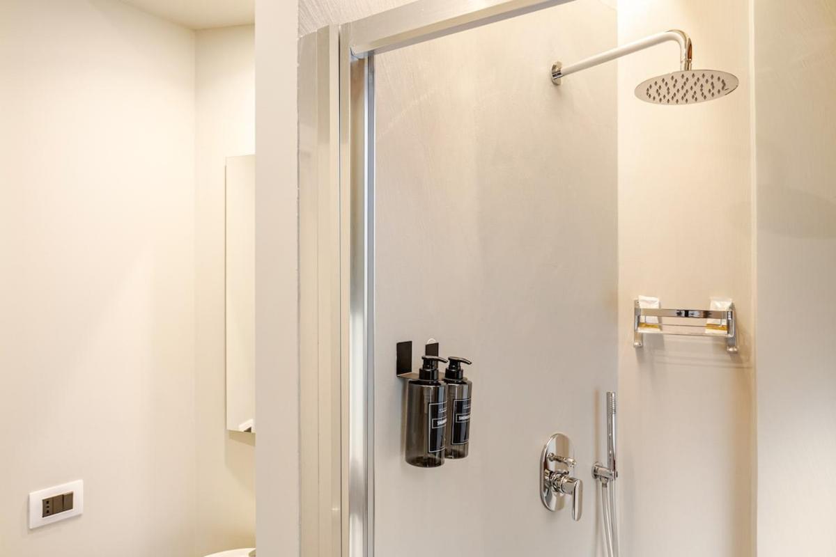 Duomo Stylish Double Near Metro Apartment Milan