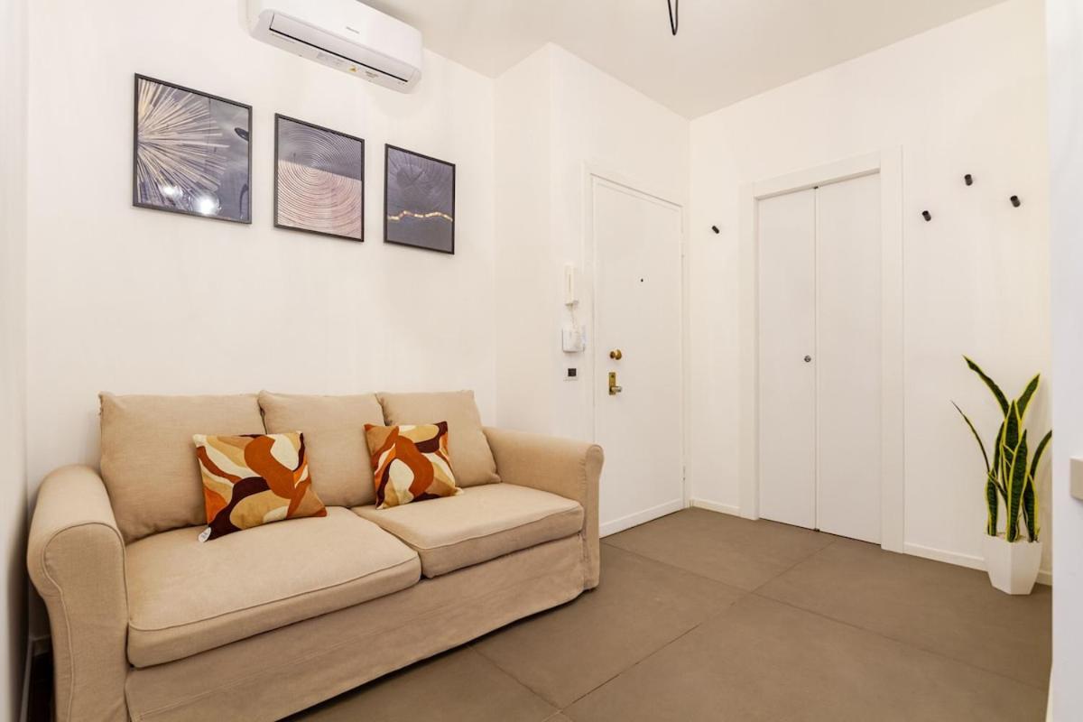 Duomo Stylish Double Near Metro Apartment *