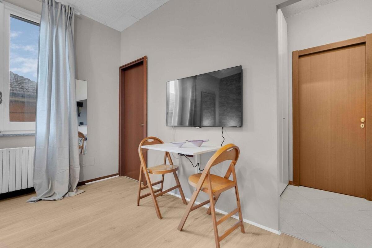 The House Of Via Muratori 11 * Milan