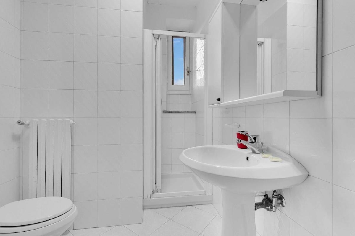 Apartment The House Of Via Muratori 11 Milan