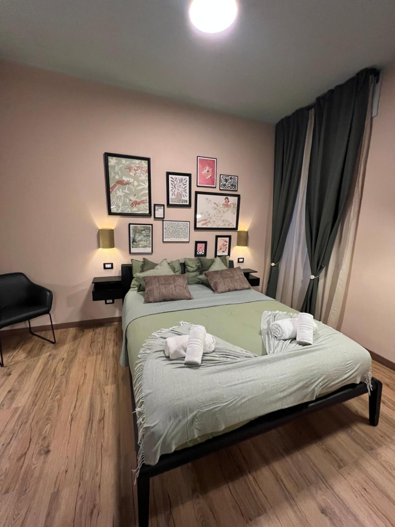 Charme And Cozy 3 Km Away From Duomo Apartment
