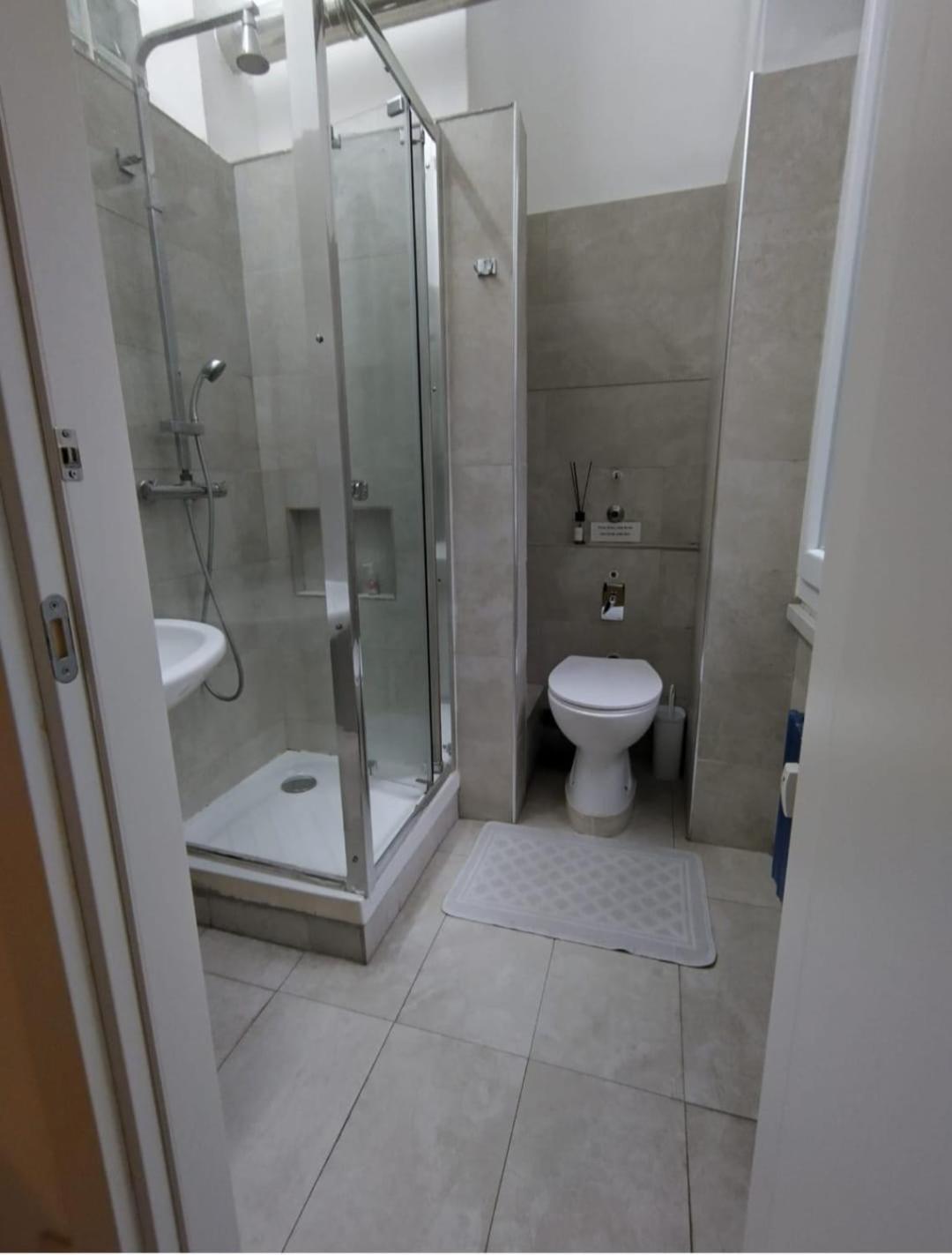 Stanza Privata Per 4 Homestay *