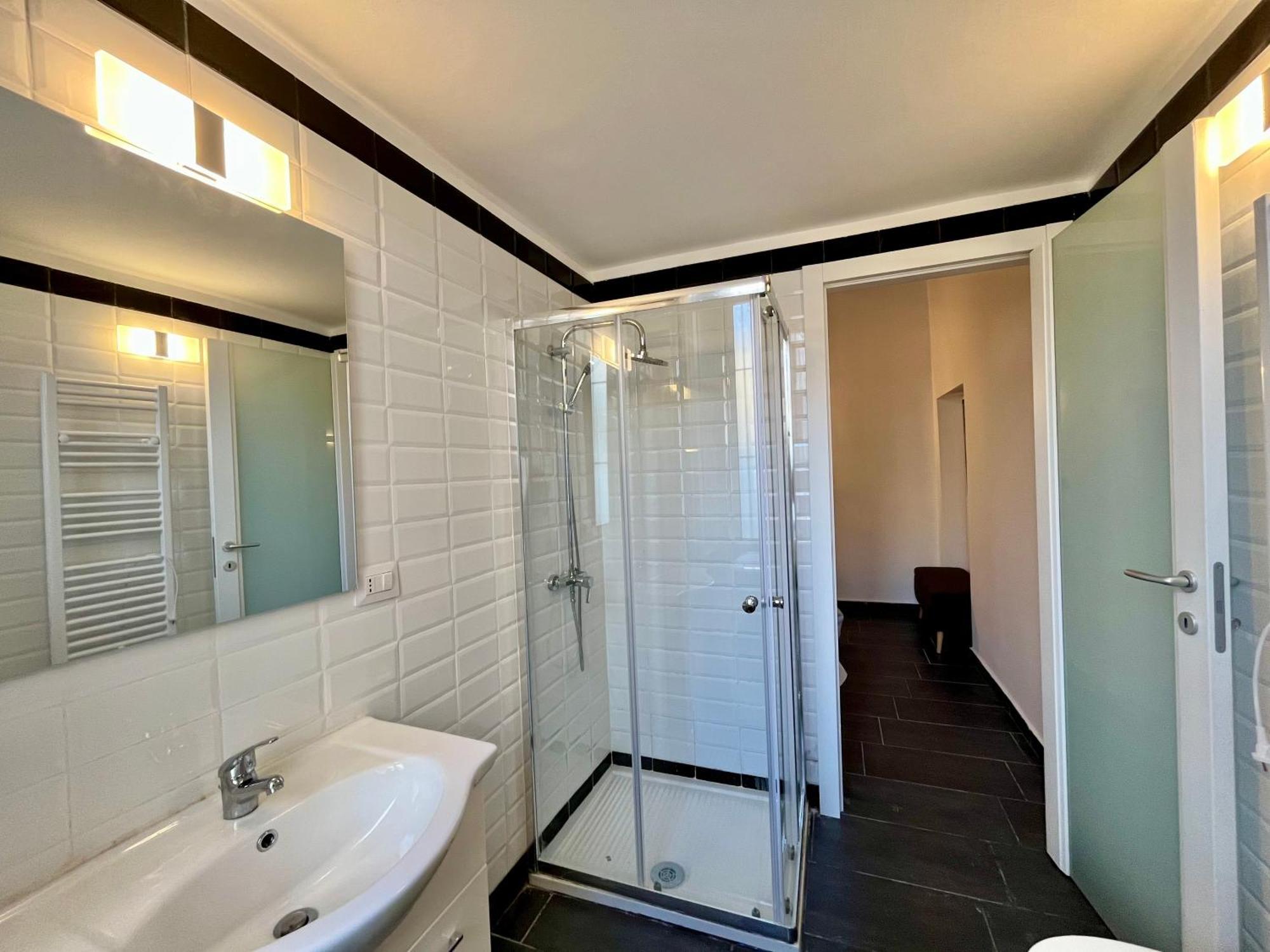 Chinatown House - Sempione Park Apartment Milan