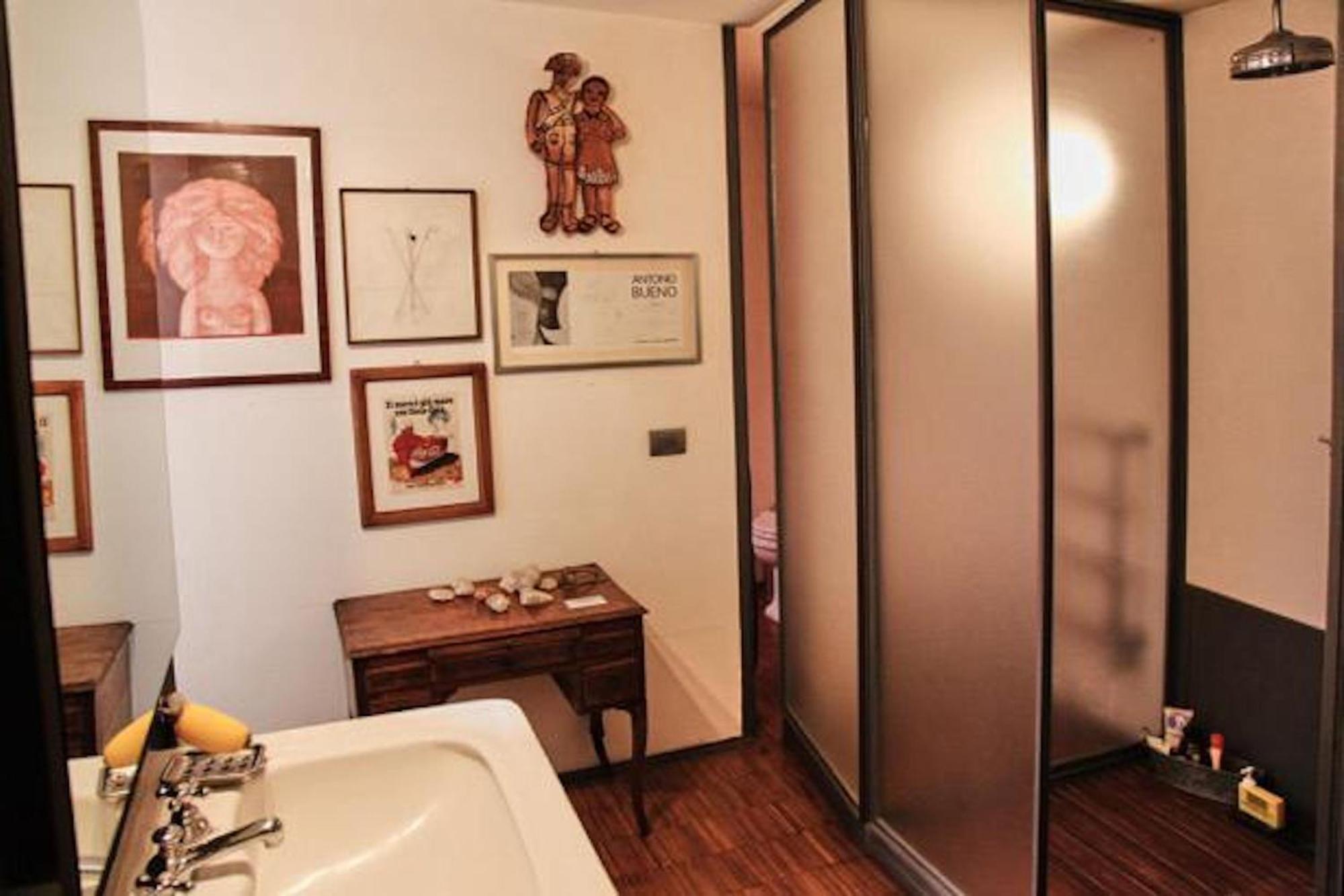 Hozyhome Mini Loft Penelope Apartment