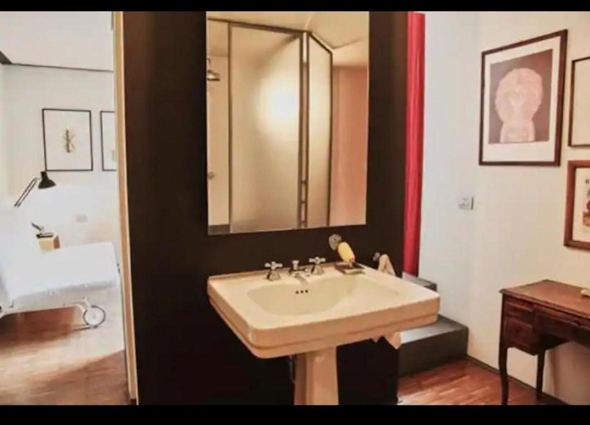 Hozyhome Mini Loft Penelope Apartment