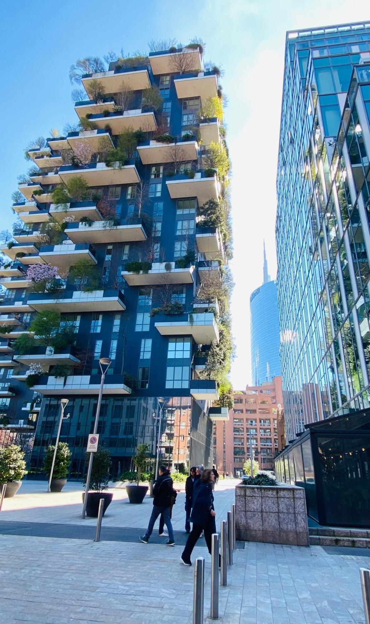 Apartment Isola Bosco Verticale Milan