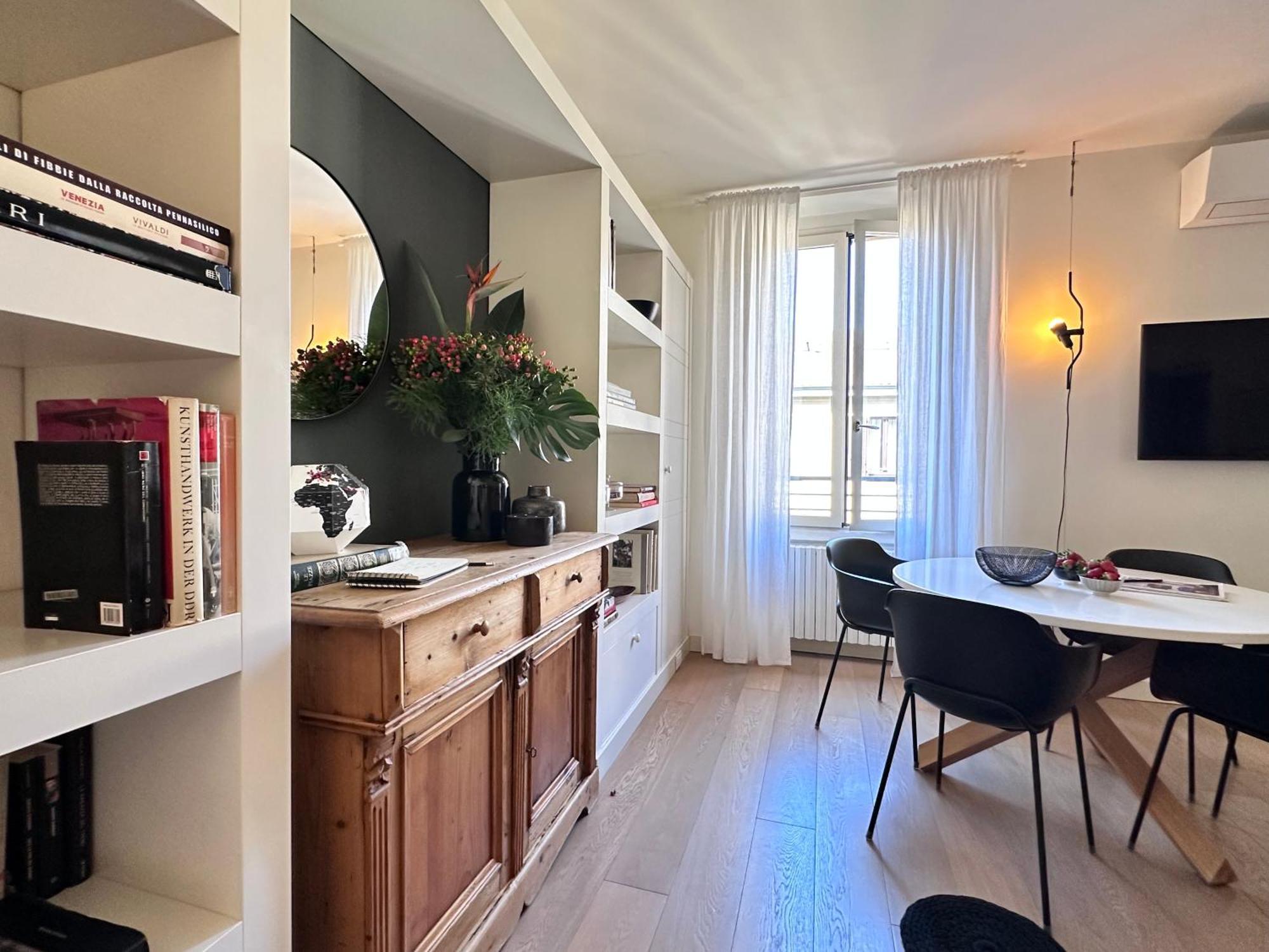Lily Pads -elegant Apartment- In The Center Milan