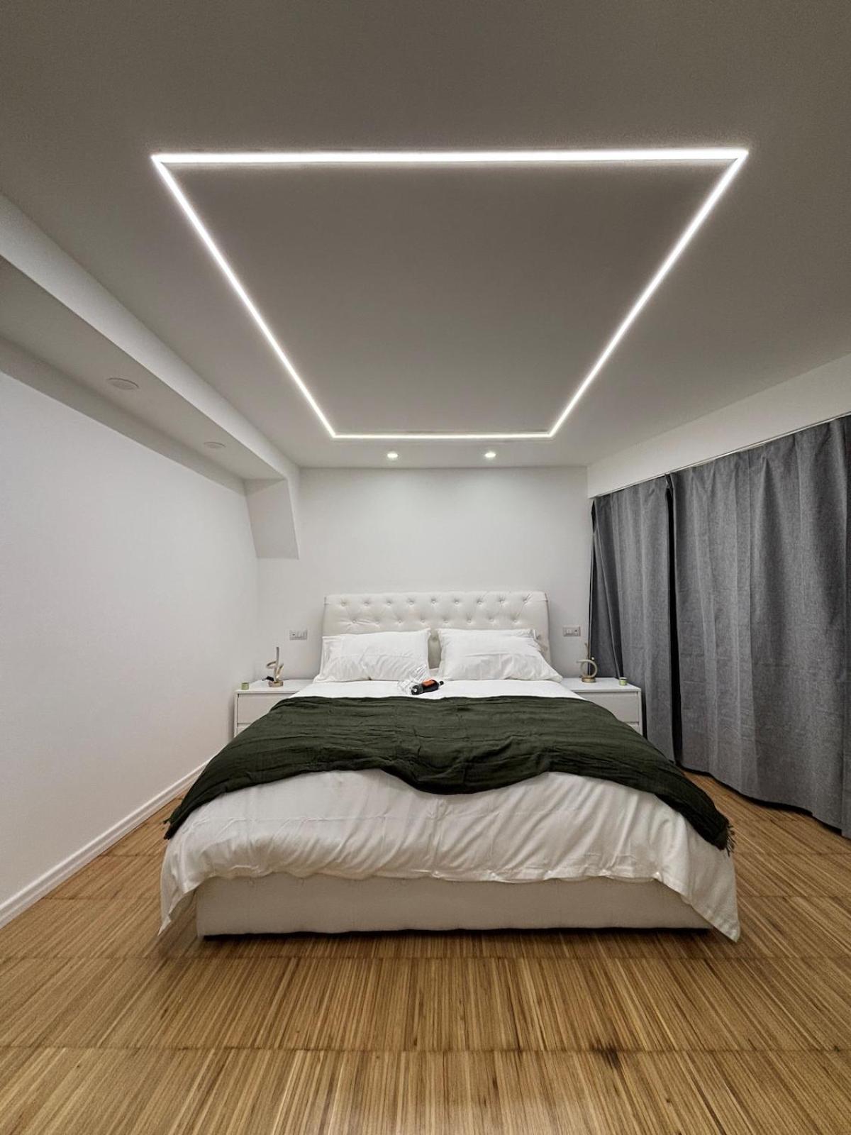 Noe Luxury & - * Milan