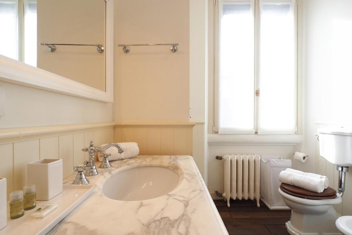 Apartment Refined And Bright One-bedroom Near Risorgimento *