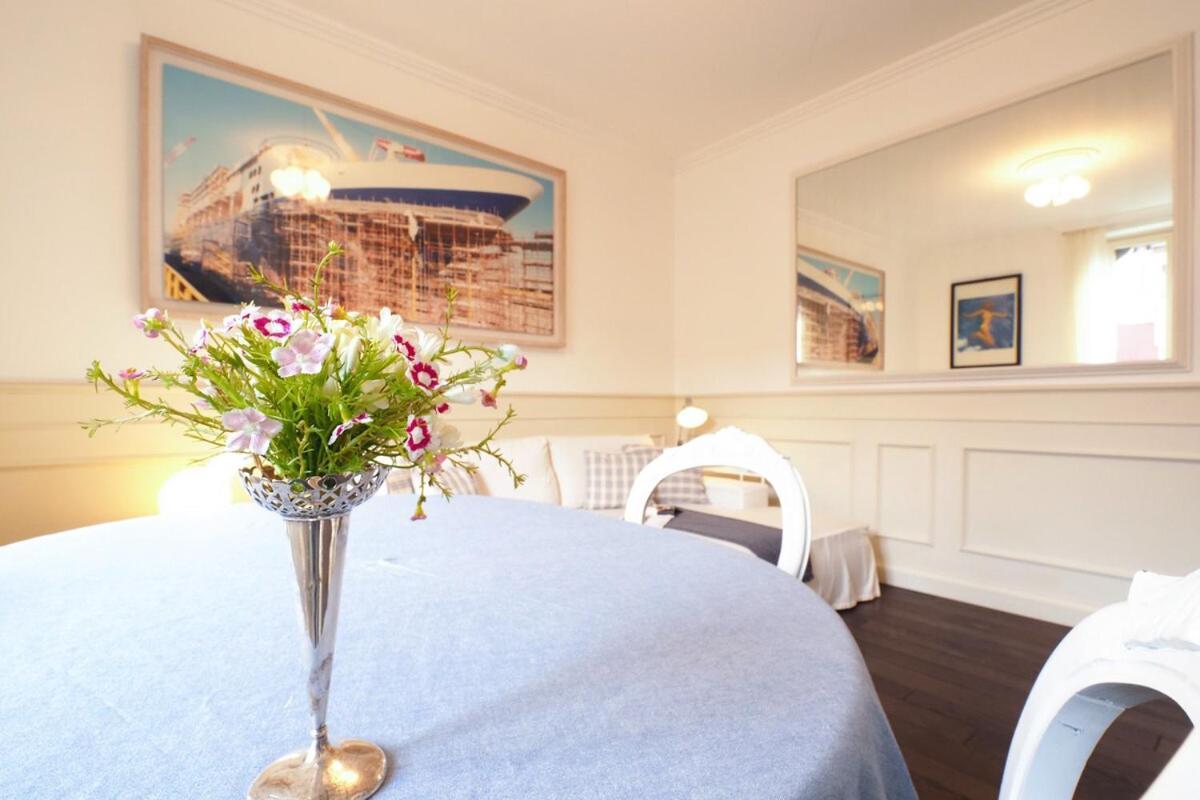 Refined And Bright One-bedroom Near Risorgimento Apartment Milan