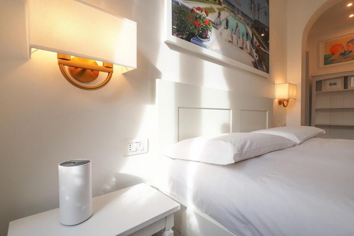 Apartment Refined And Bright One-bedroom Near Risorgimento *