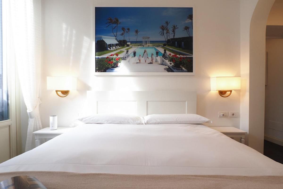 Apartment Refined And Bright One-bedroom Near Risorgimento