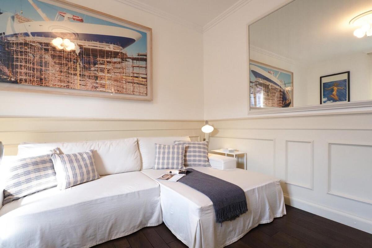 Apartment Refined And Bright One-bedroom Near Risorgimento *