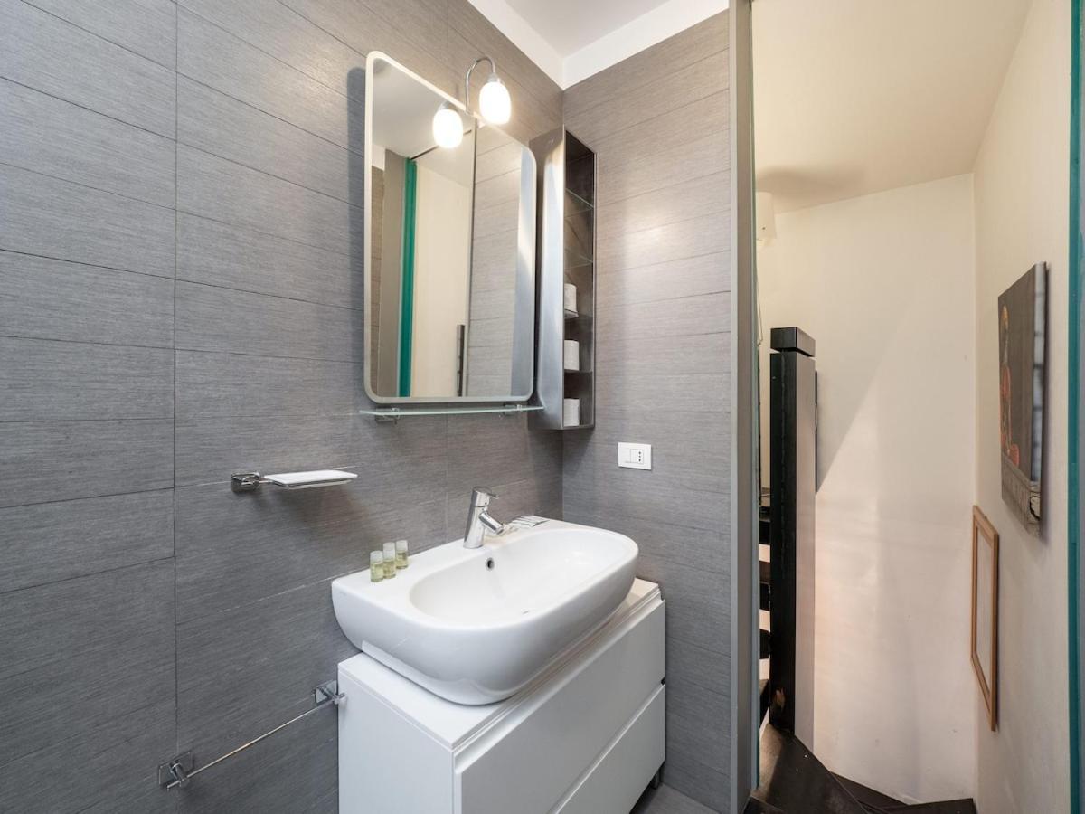 Apartment Ampio Loft 5' Dalla Metro Milan