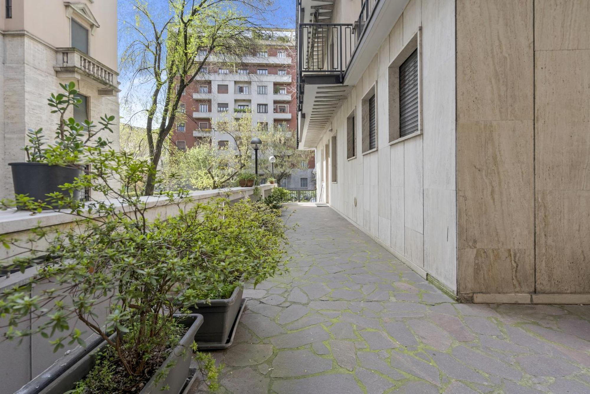 Apartment Porta Romana - Qc Terme, 10min Duomo