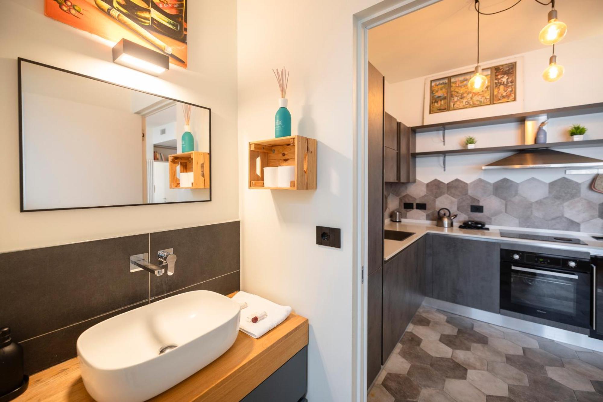 Apartment Elegante Nel Cuore Dei Navigli