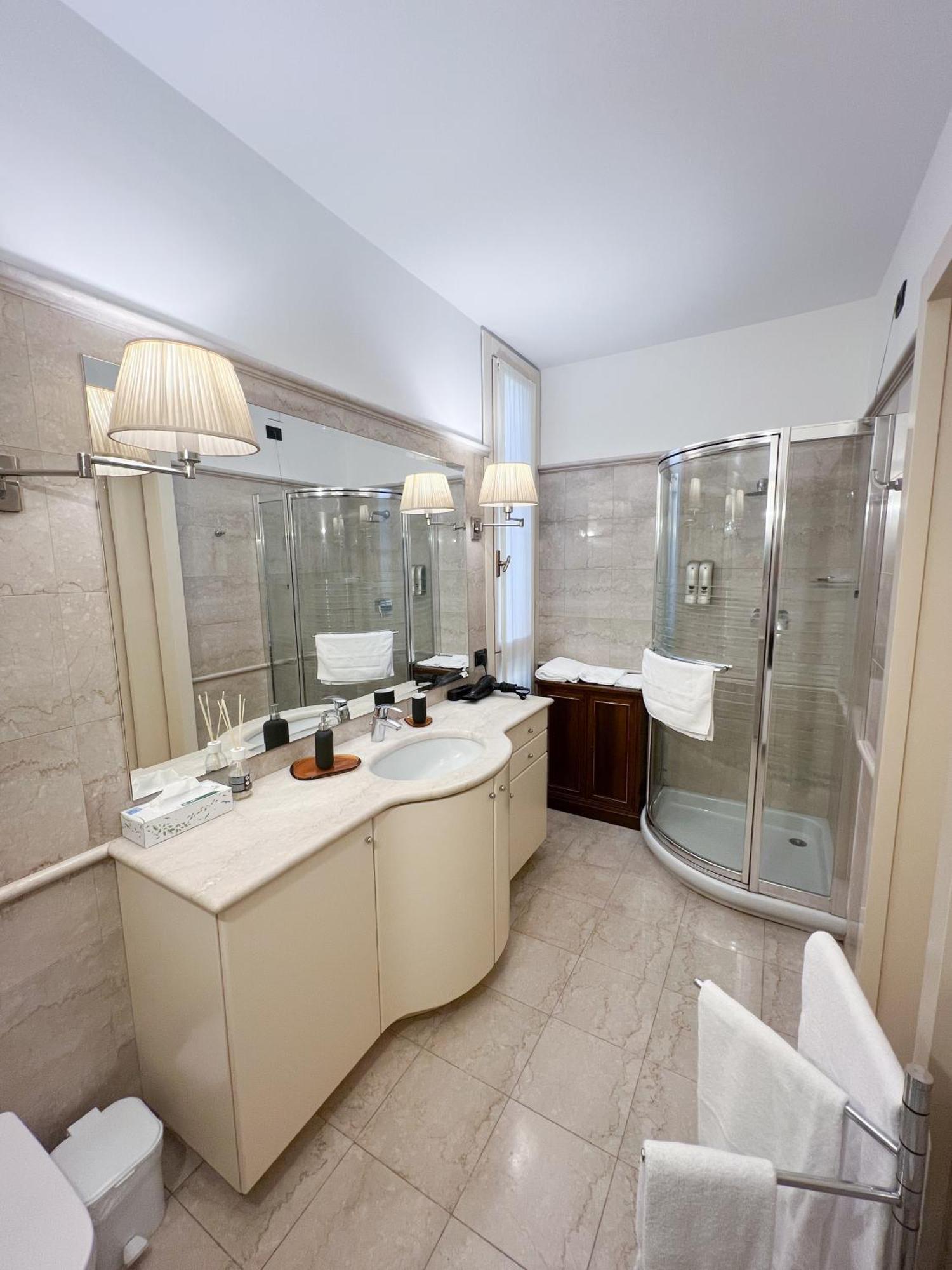 Suite51