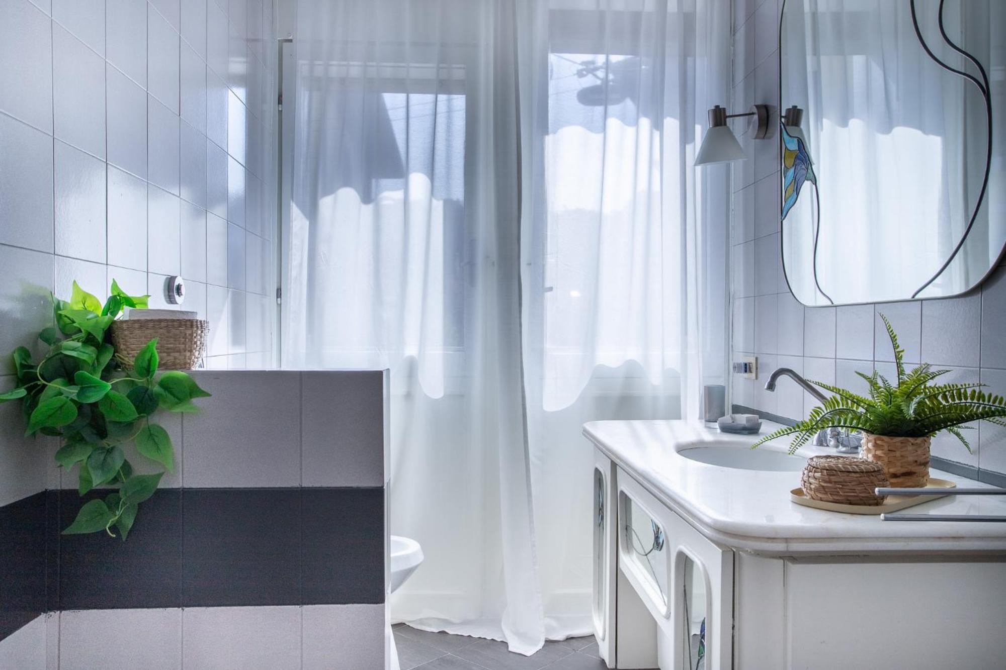 Ampio Ed Elegante - 2 E 2 Bagni