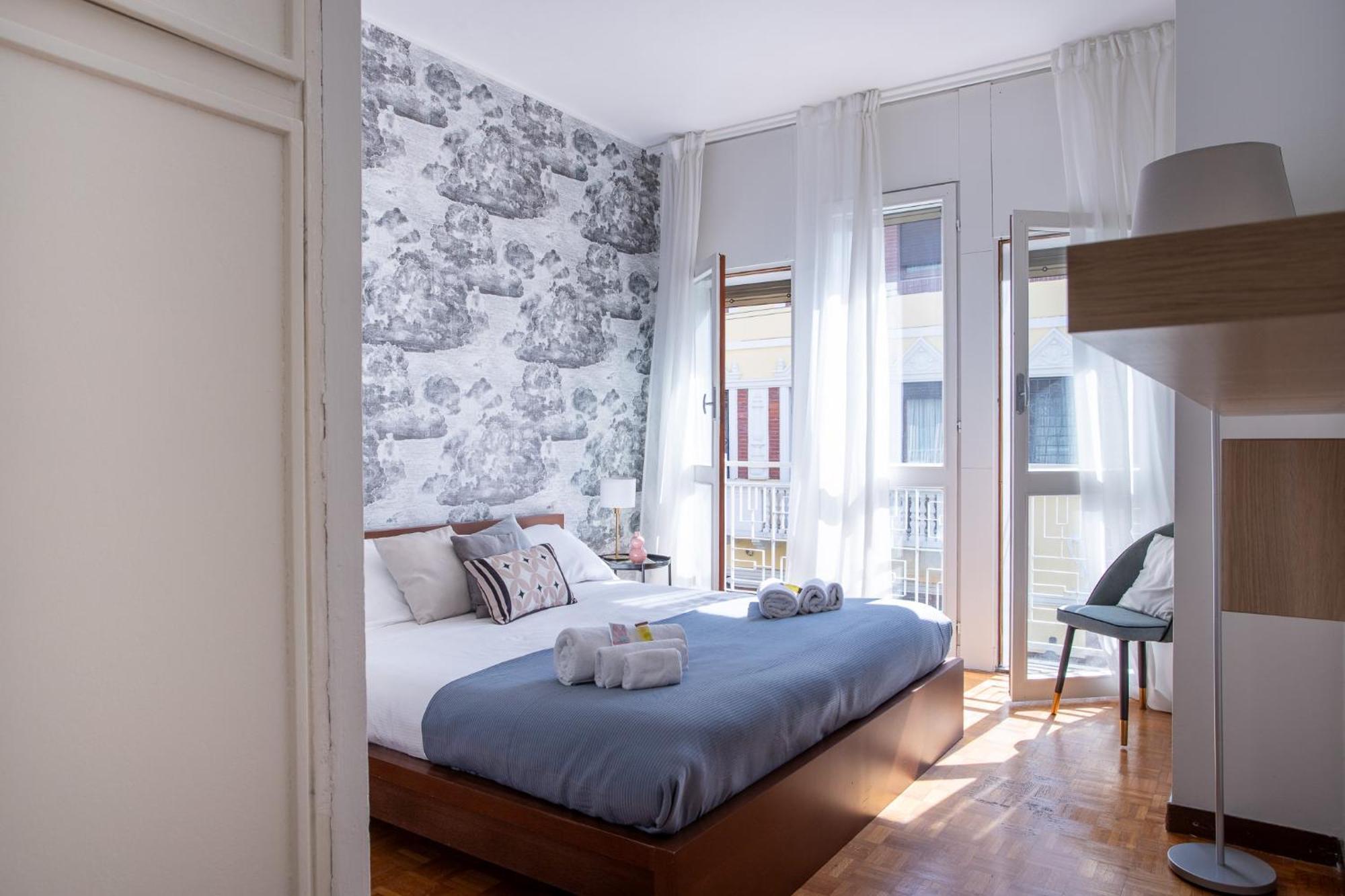 Ampio Ed Elegante - 2 E 2 Bagni Apartment Milan