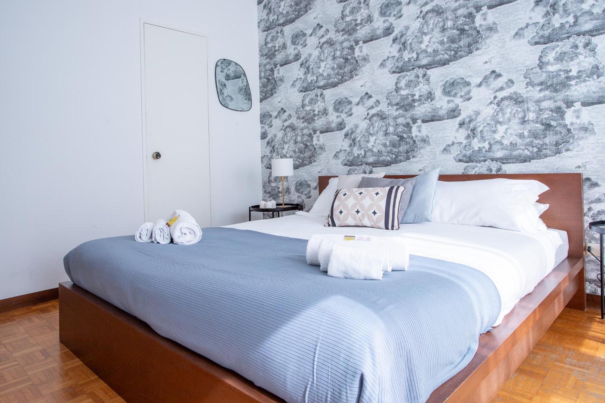 Ampio Ed Elegante - 2 E 2 Bagni Apartment Milan