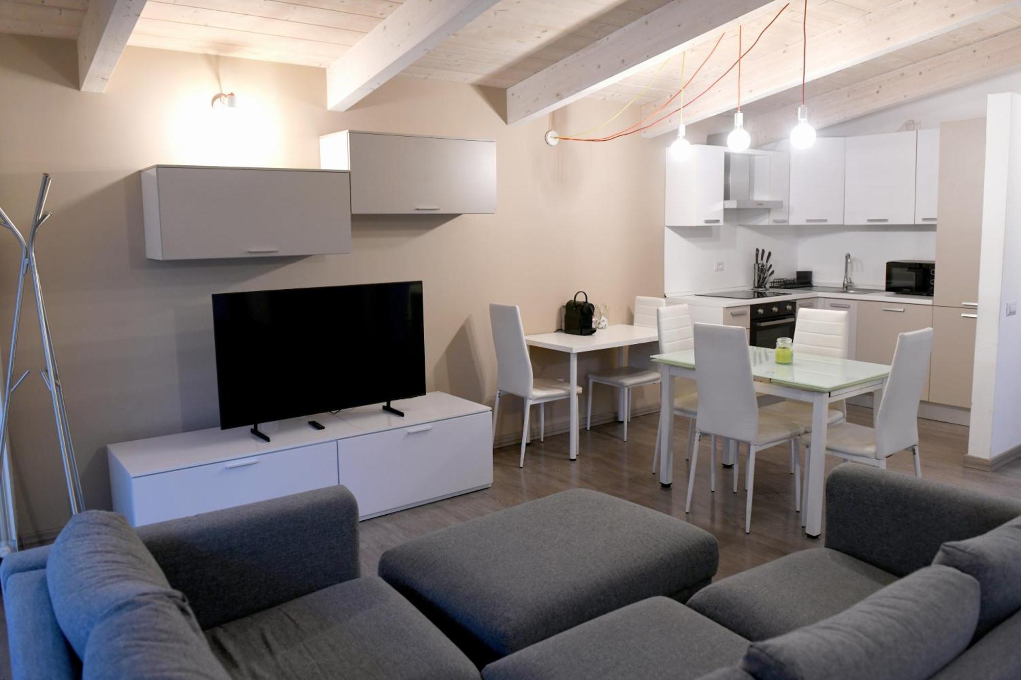 Dingo's House - 5 Minutes From M3 Apartment Milan