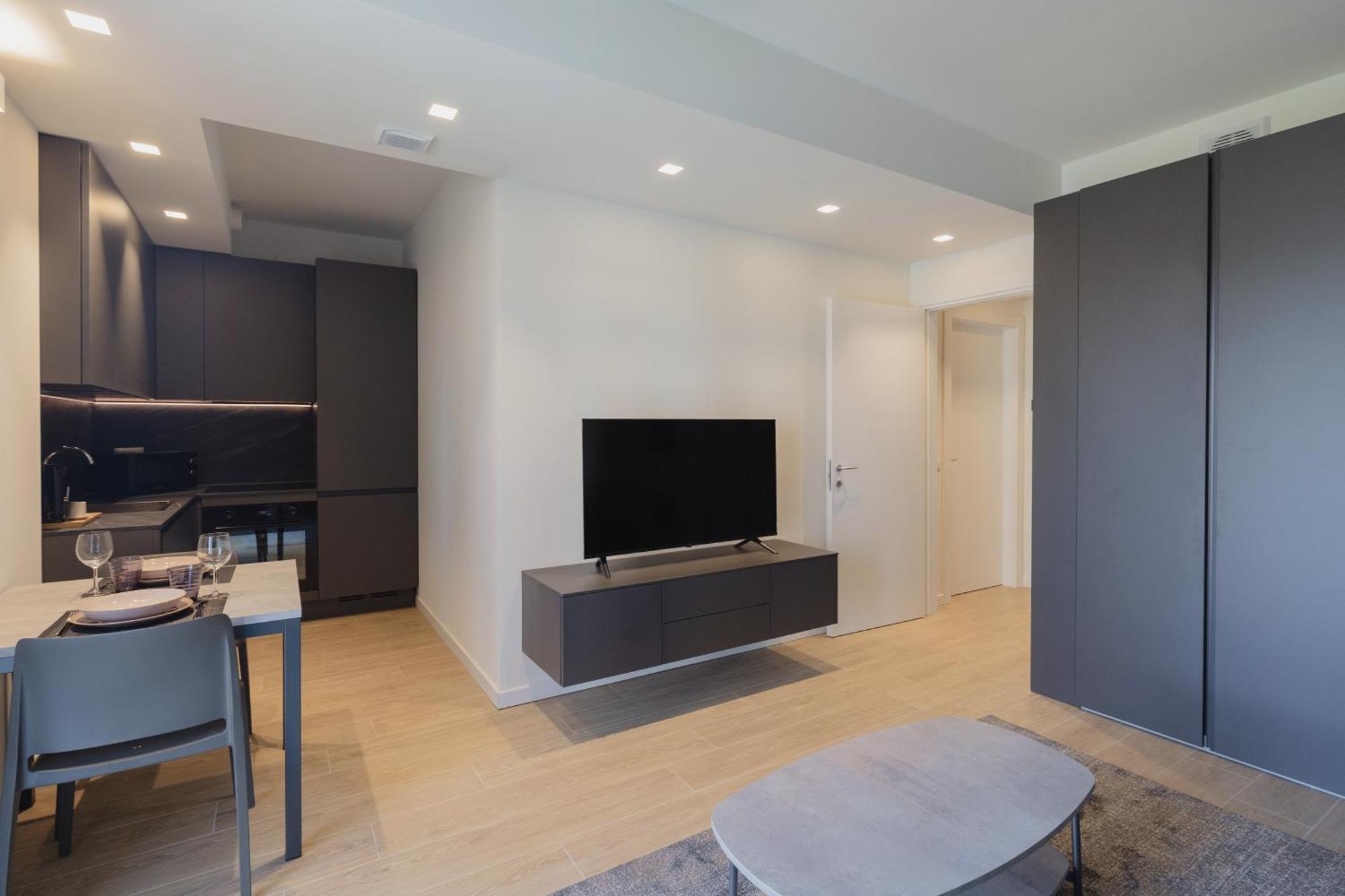 Gohost - Modern And Bright With Terrace And Balcony Milan