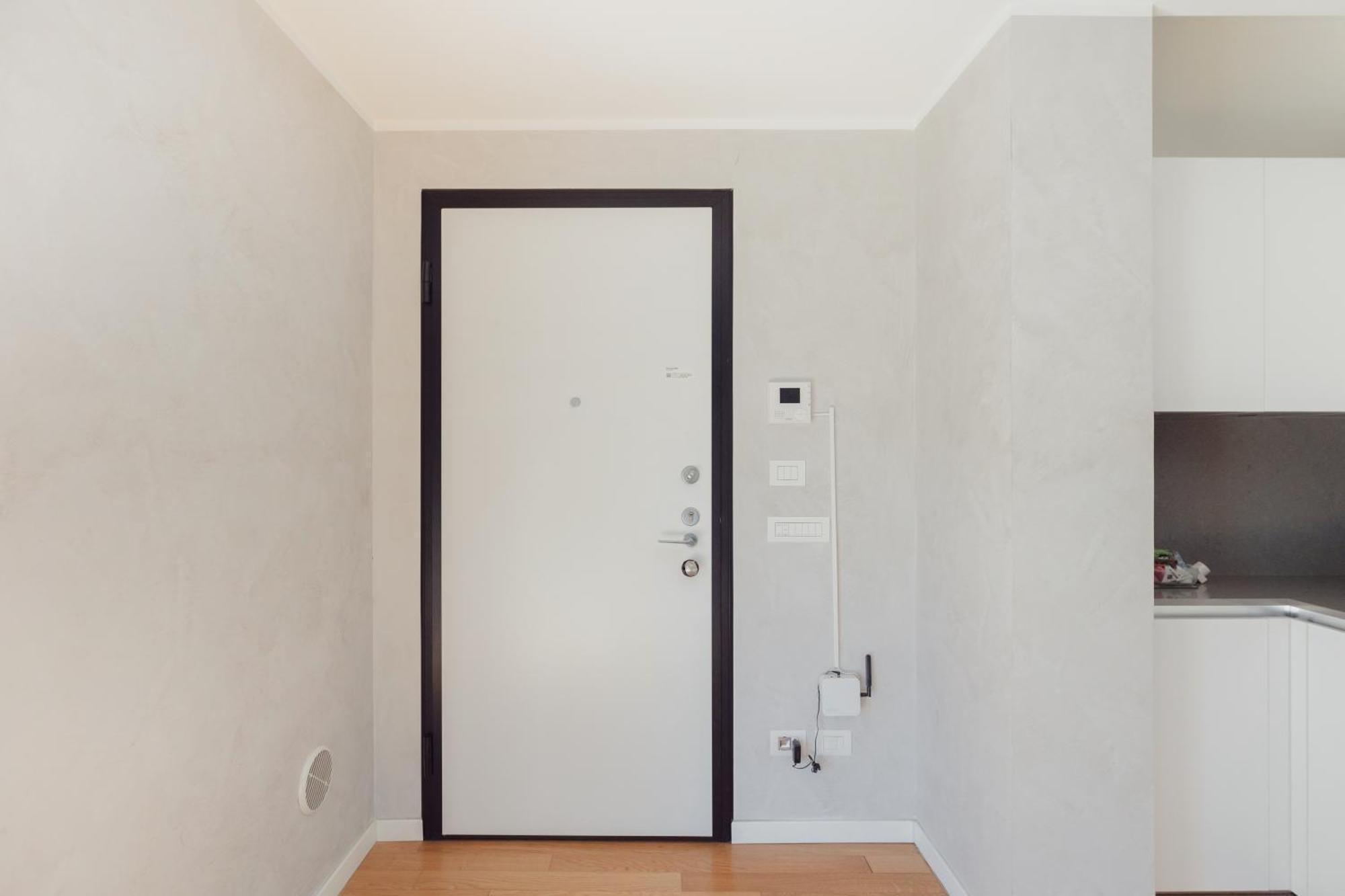 Gohost - Modern With Private Terrace Near Duomo Apartment