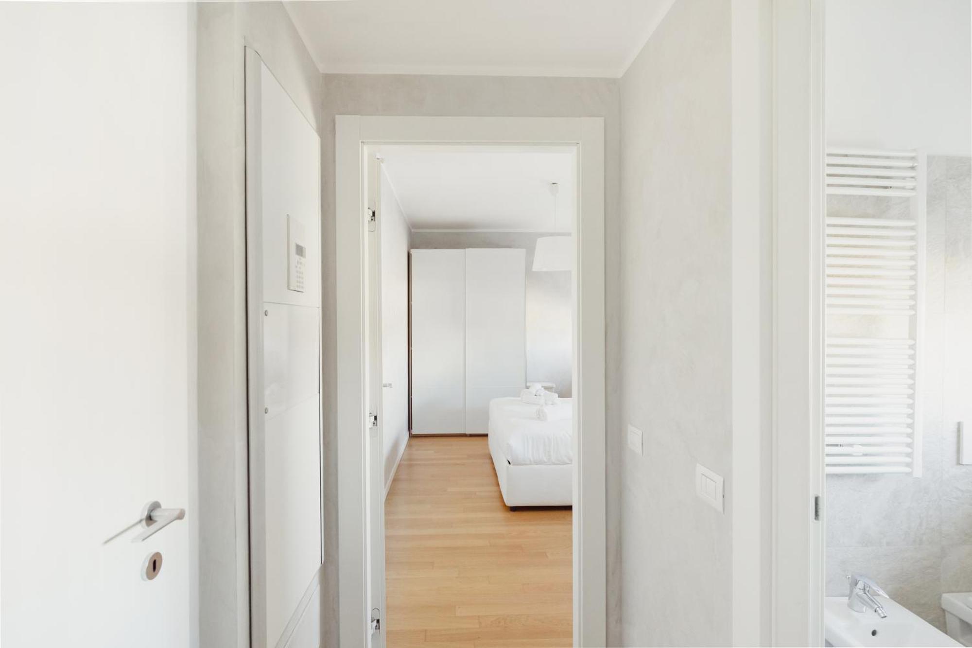 Gohost - Modern With Private Terrace Near Duomo * Milan