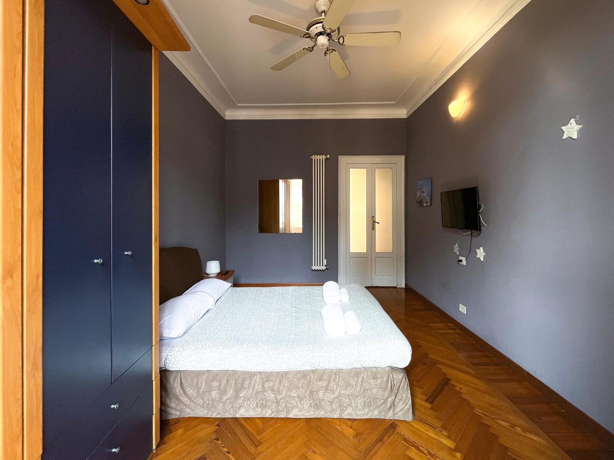 Apartment Viale Lunigiana Station Big House - 6 People Milan