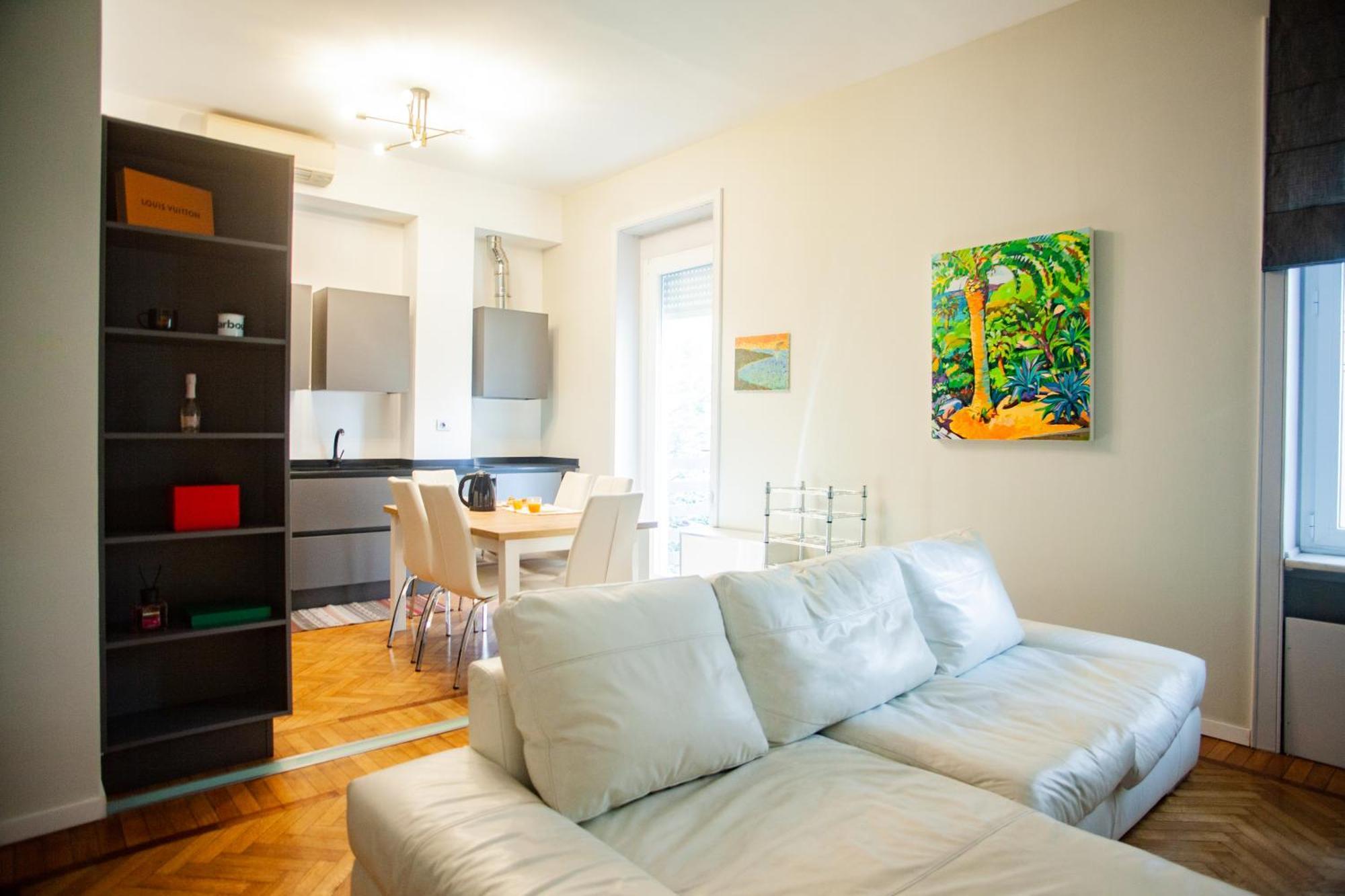 Design & Luxury With Garden In San Senatore Apartment