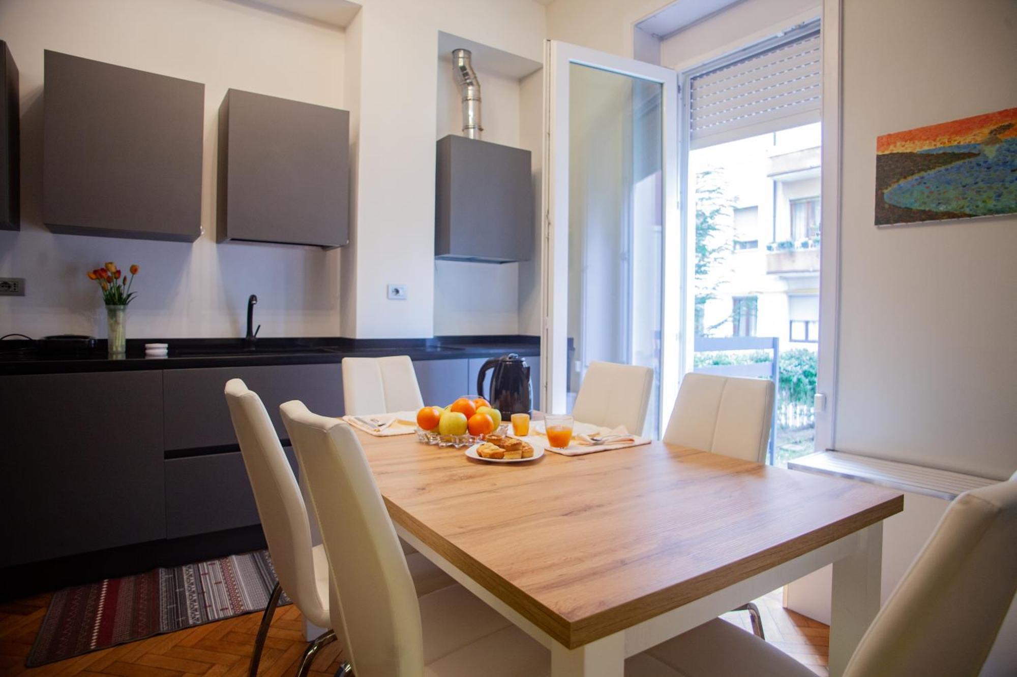 Design & Luxury With Garden In San Senatore Apartment *
