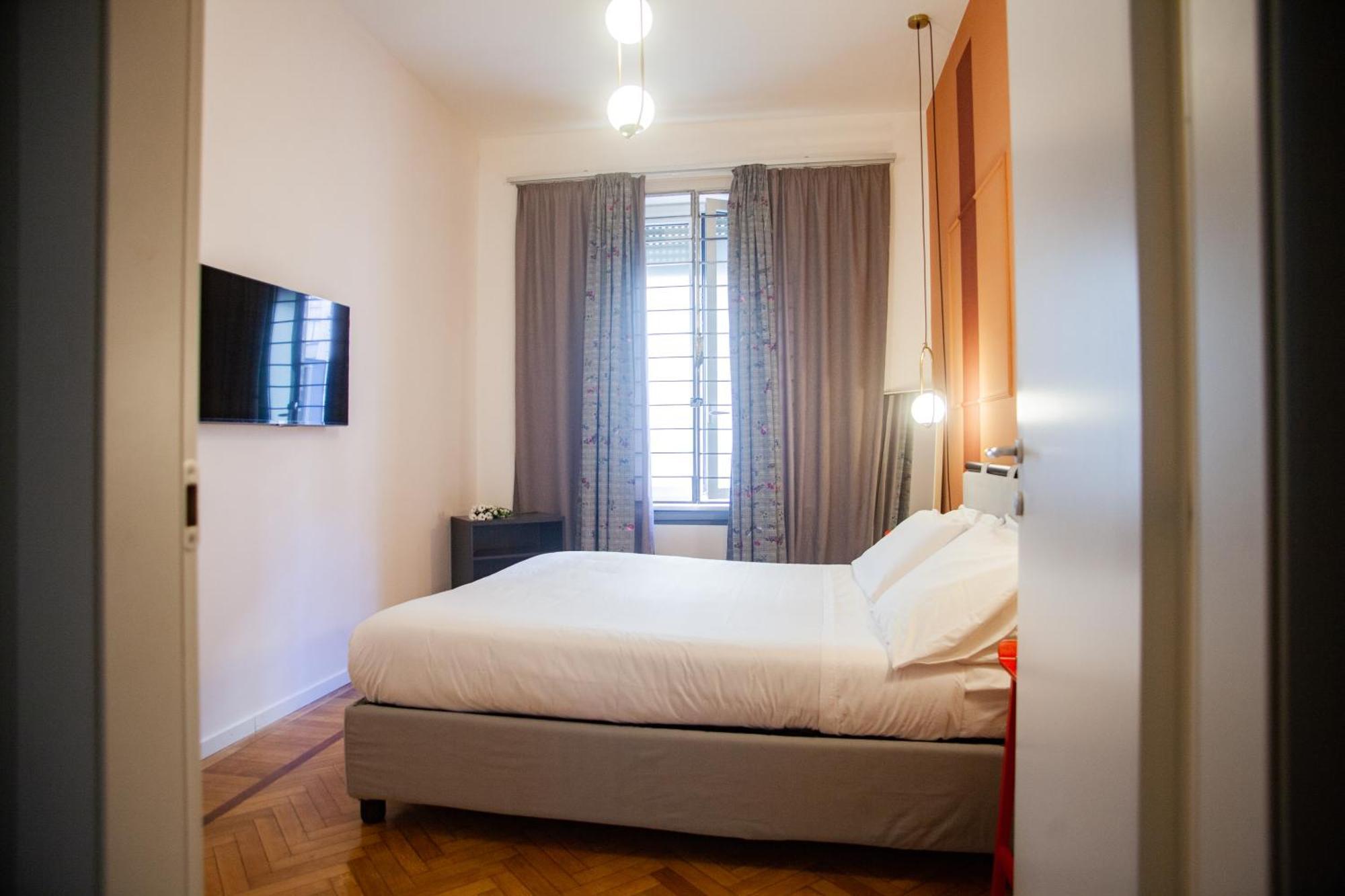 Design & Luxury With Garden In San Senatore Apartment Milan