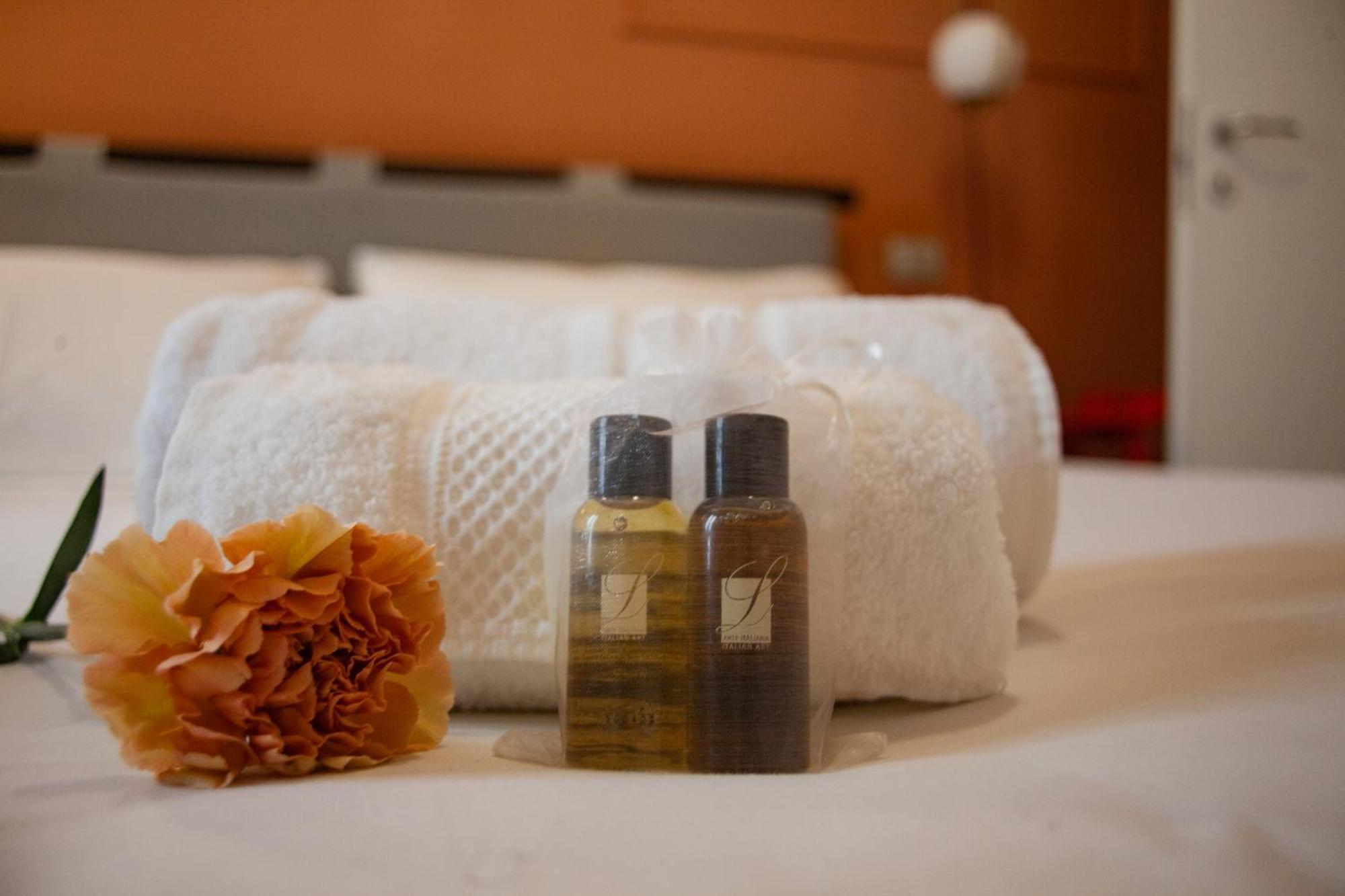 Design & Luxury With Garden In San Senatore *