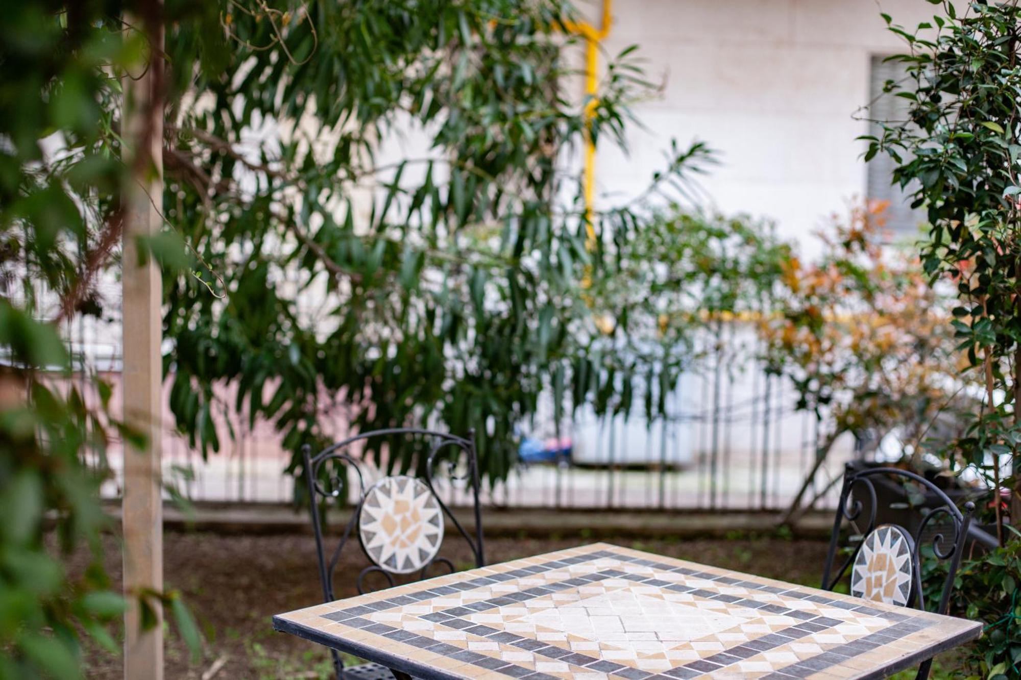 Design & Luxury With Garden In San Senatore Apartment Milan