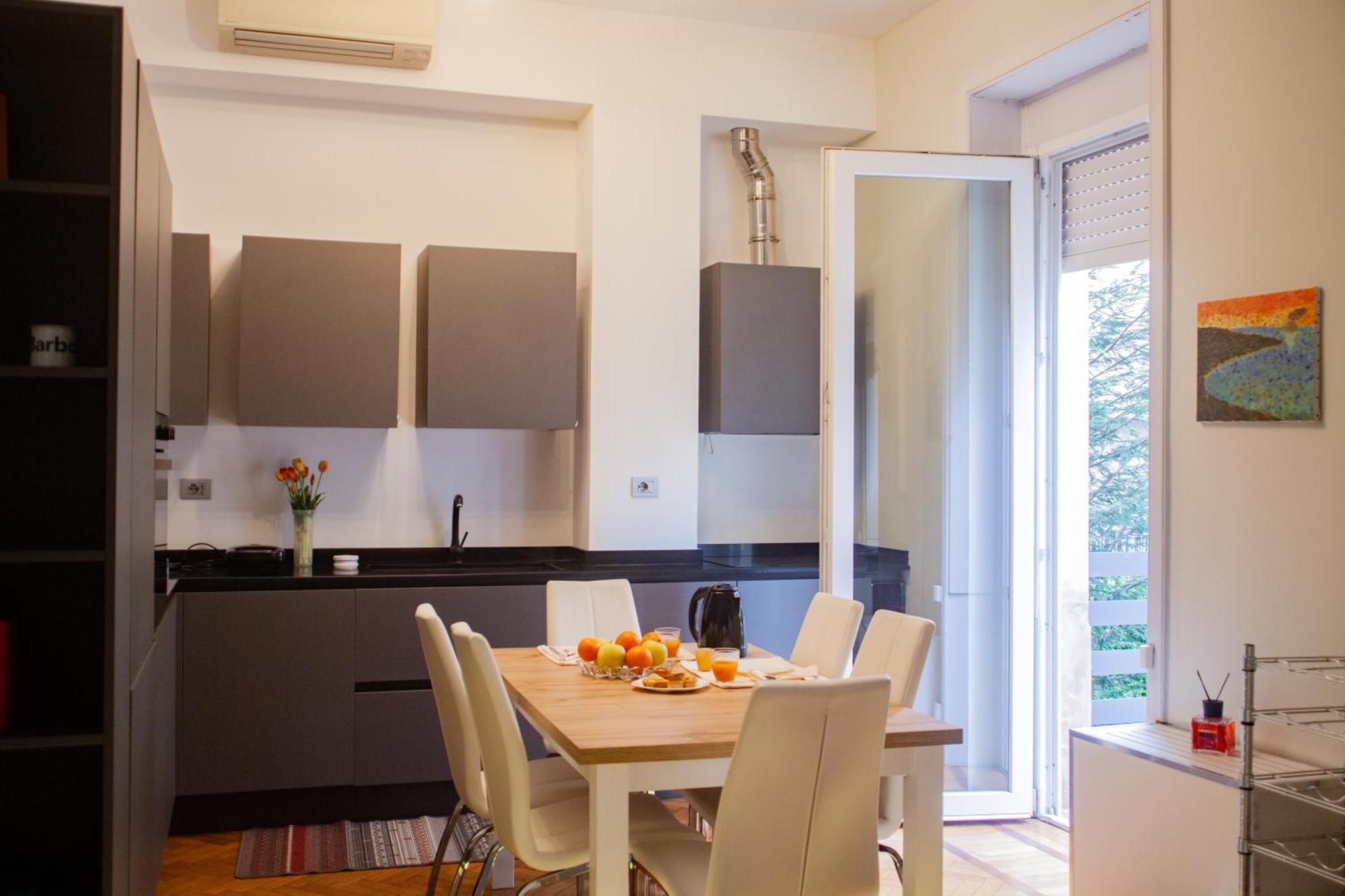 Design & Luxury With Garden In San Senatore Apartment *