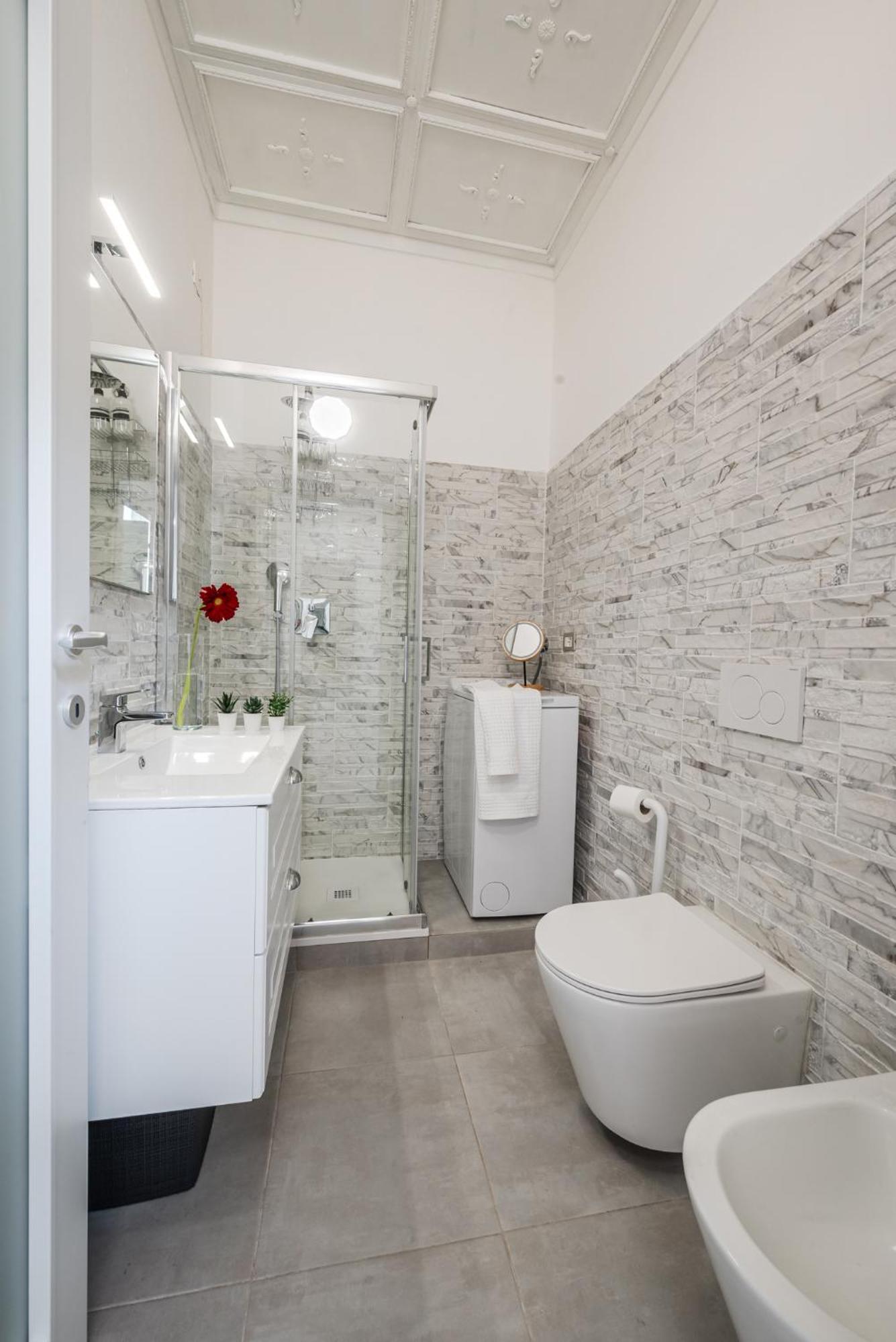 The Milanese Glow - Bocconi Prada Ieo Area Apartment *