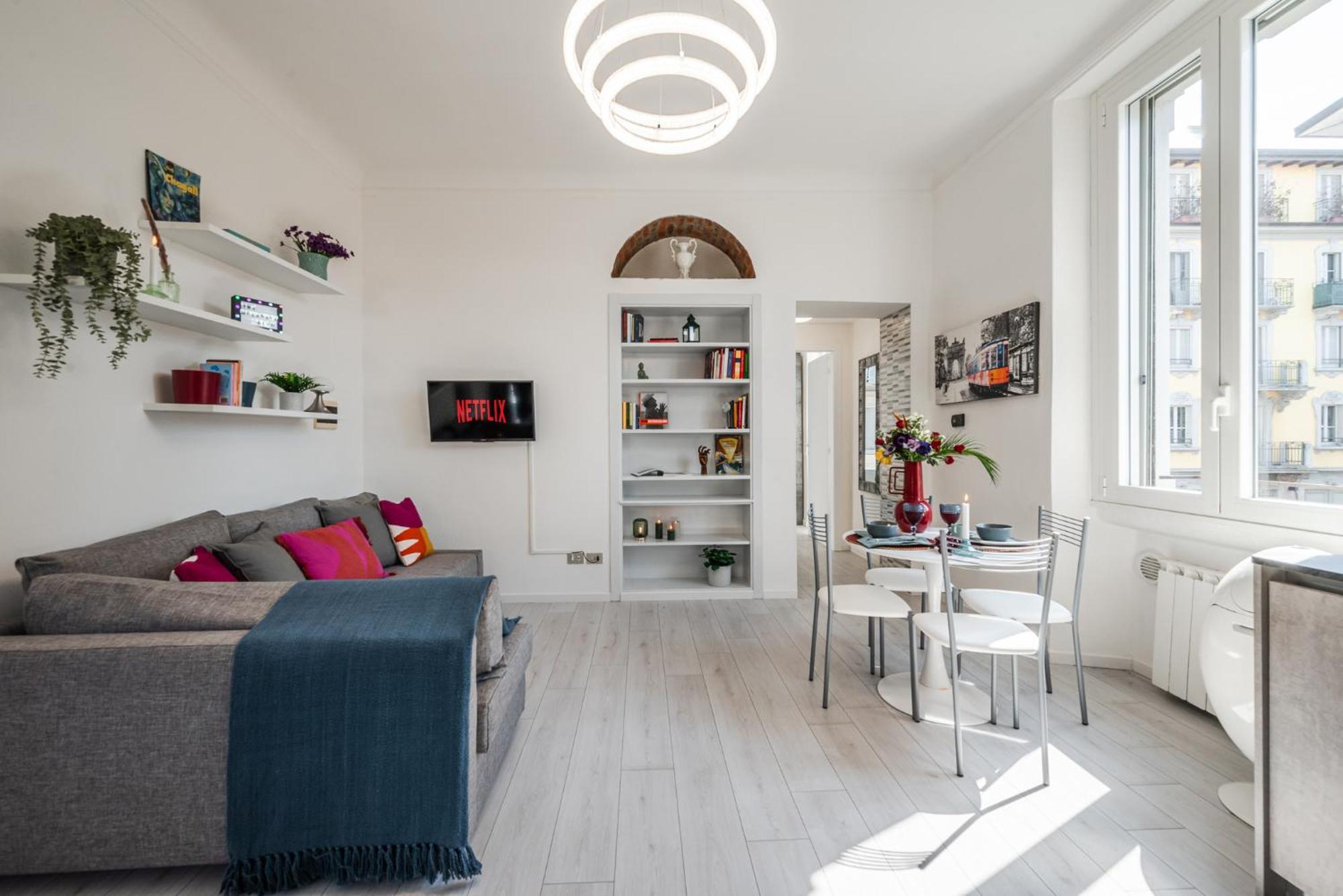 The Milanese Glow - Bocconi Prada Ieo Area Apartment Milan