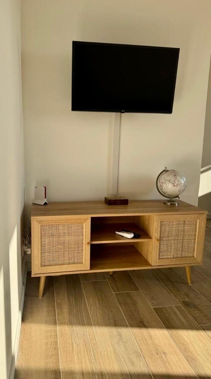 Apartment La Finestra Sul Naviglio Milan