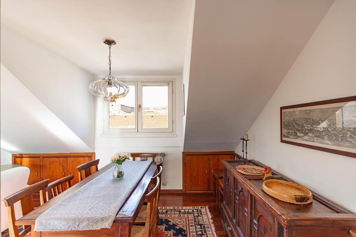Apartment Station 10 Min Private Terrace Skyview 6 Pax