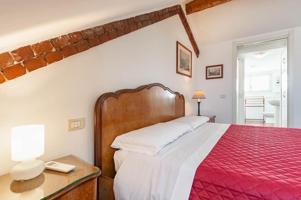 Apartment Station 10 Min Private Terrace Skyview 6 Pax Milan