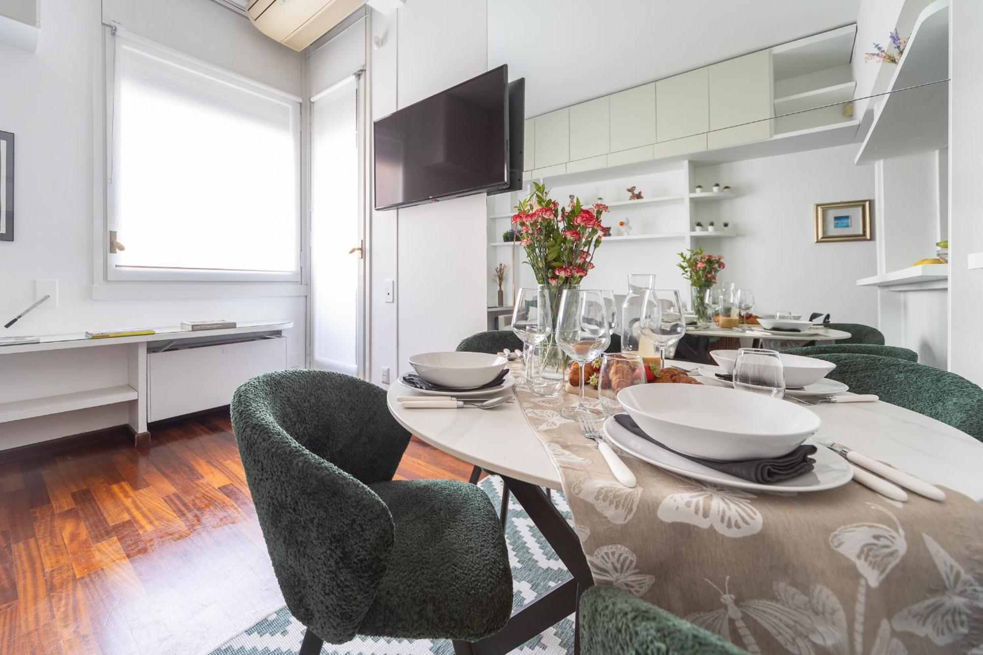 Apartment Lovely In The Hearth Of Brera By Rentopolis Milan