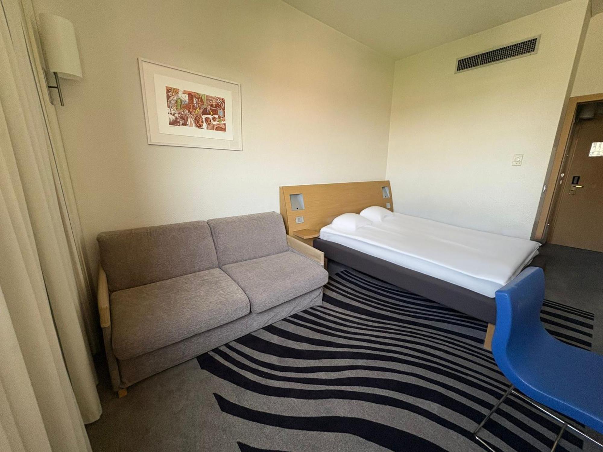 Ibis Ca' Granda Hotel 3*