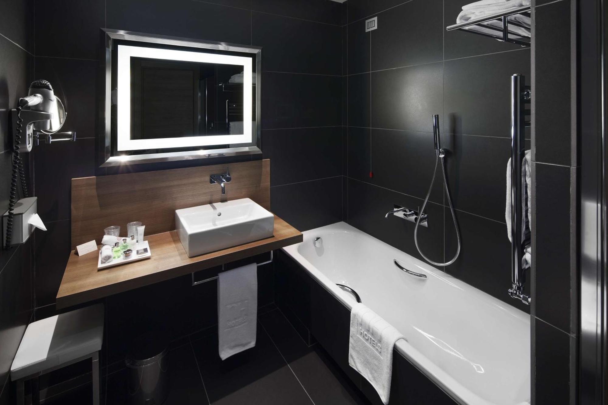 Nh Collection President Hotel