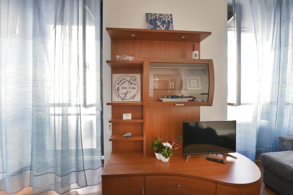 Lecco Apartment *