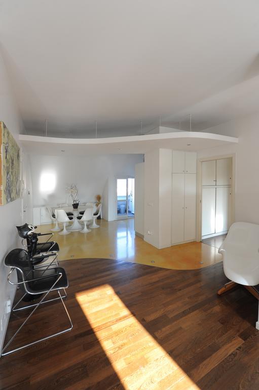 Piazza Napoli Penthouse * Milão