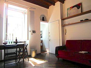 Temporary House - Design District Milan