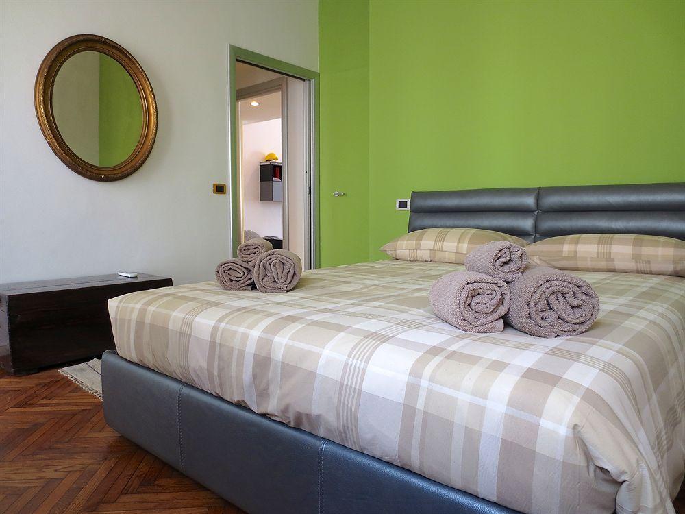 Temporary House - Design District Apartment Milan