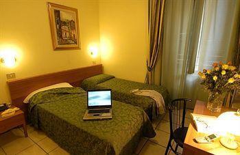Arco Hotel 2* Milan